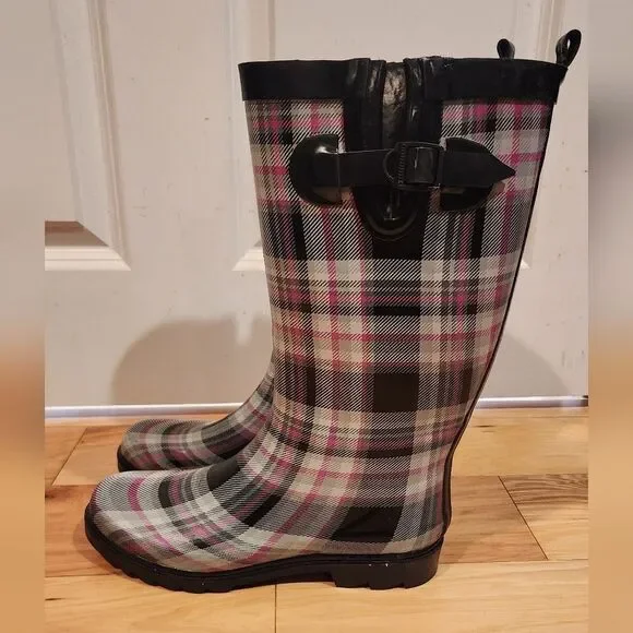 Capelli of New York black and pink plaid rain boots size 9 - Picture 4 of 6